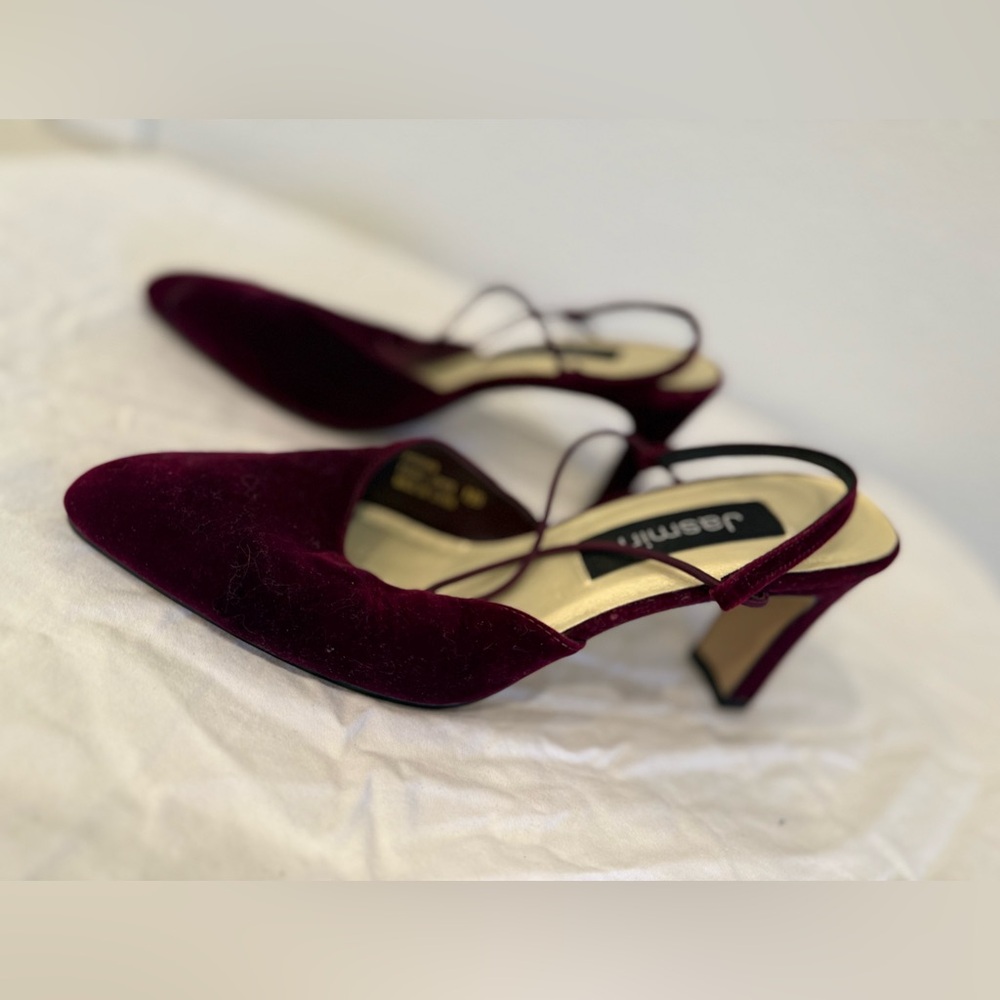 Elegant Burgundy Velvet Strappy Heels
